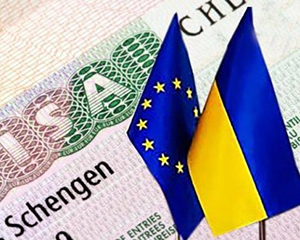 Президент Петро Порошенко підписав три закони з «безвізового пакету». 1 Screenshot 56.jpg resized 2