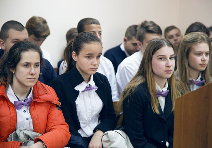 Гімназисти відвідали суд 2 IMG 5543