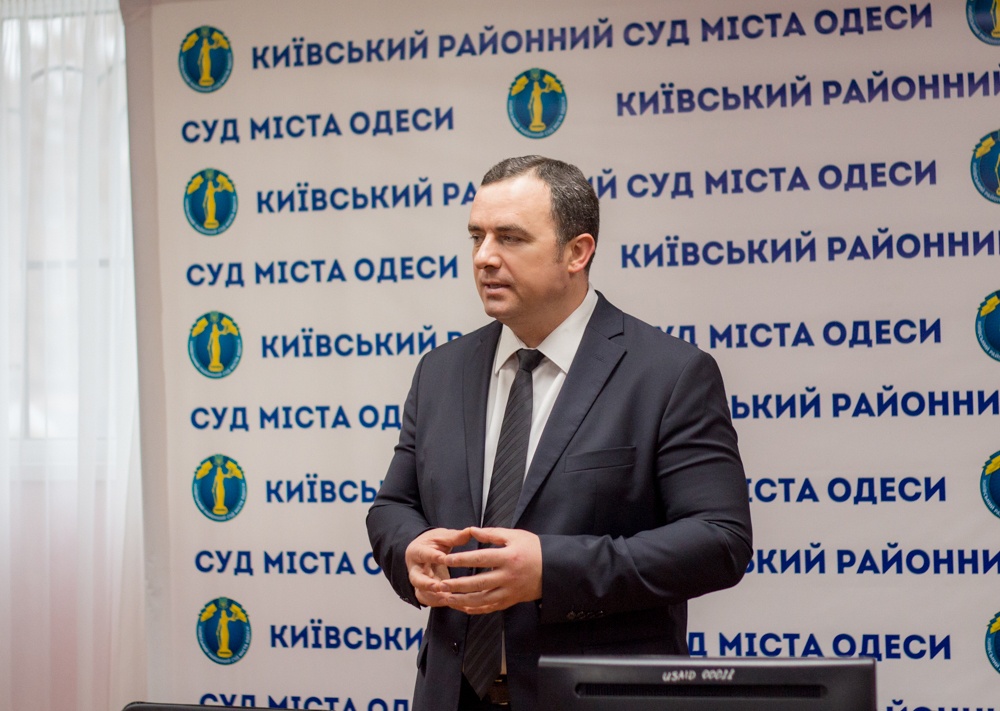 З нагоди Дня працівників суду співробітники Київського районного суду м. Одеси отримали відзнаки 3 IMG 1622