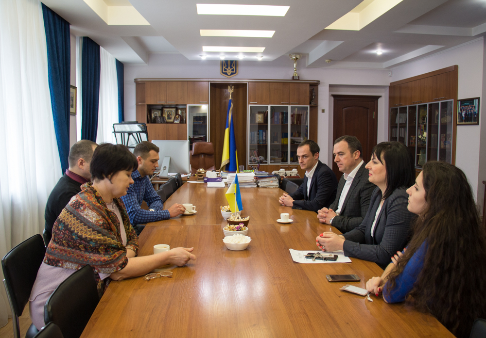 Гайсинський районний суд Вінницької області переймає досвід запровадження електронного судочинства 14 IMG 4888