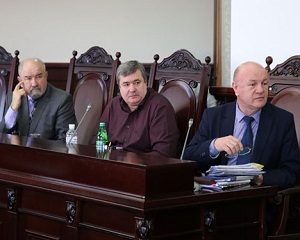 26 суддів відряджено до інших судів 1 1489482320komisiia vidriadyla 26 suddiv b