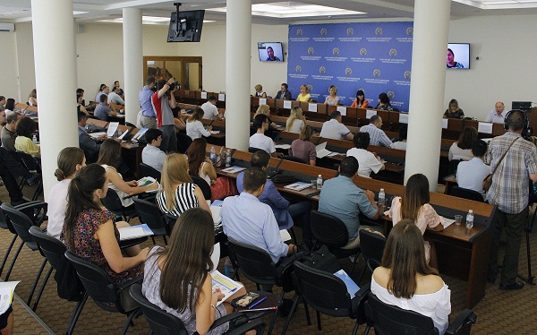 Судді взяли участь у інформаційно-практичному семінарі з медіації 8 MG 8754