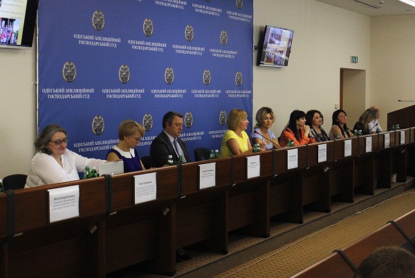 Судді взяли участь у інформаційно-практичному семінарі з медіації 6 MG 8813