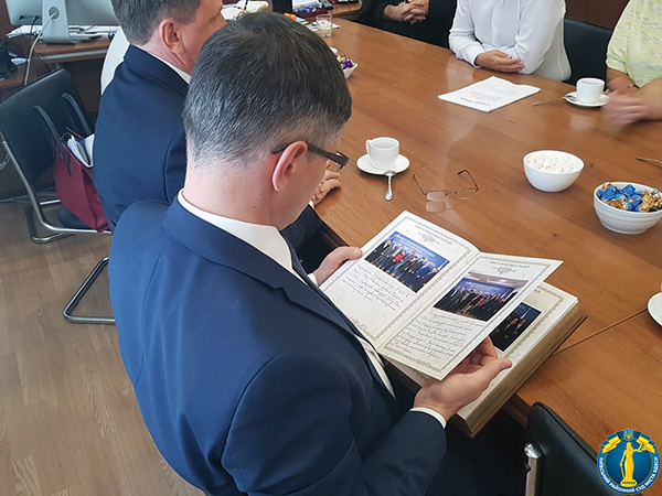 41743007 2257368681158824 6473732844379176960 n