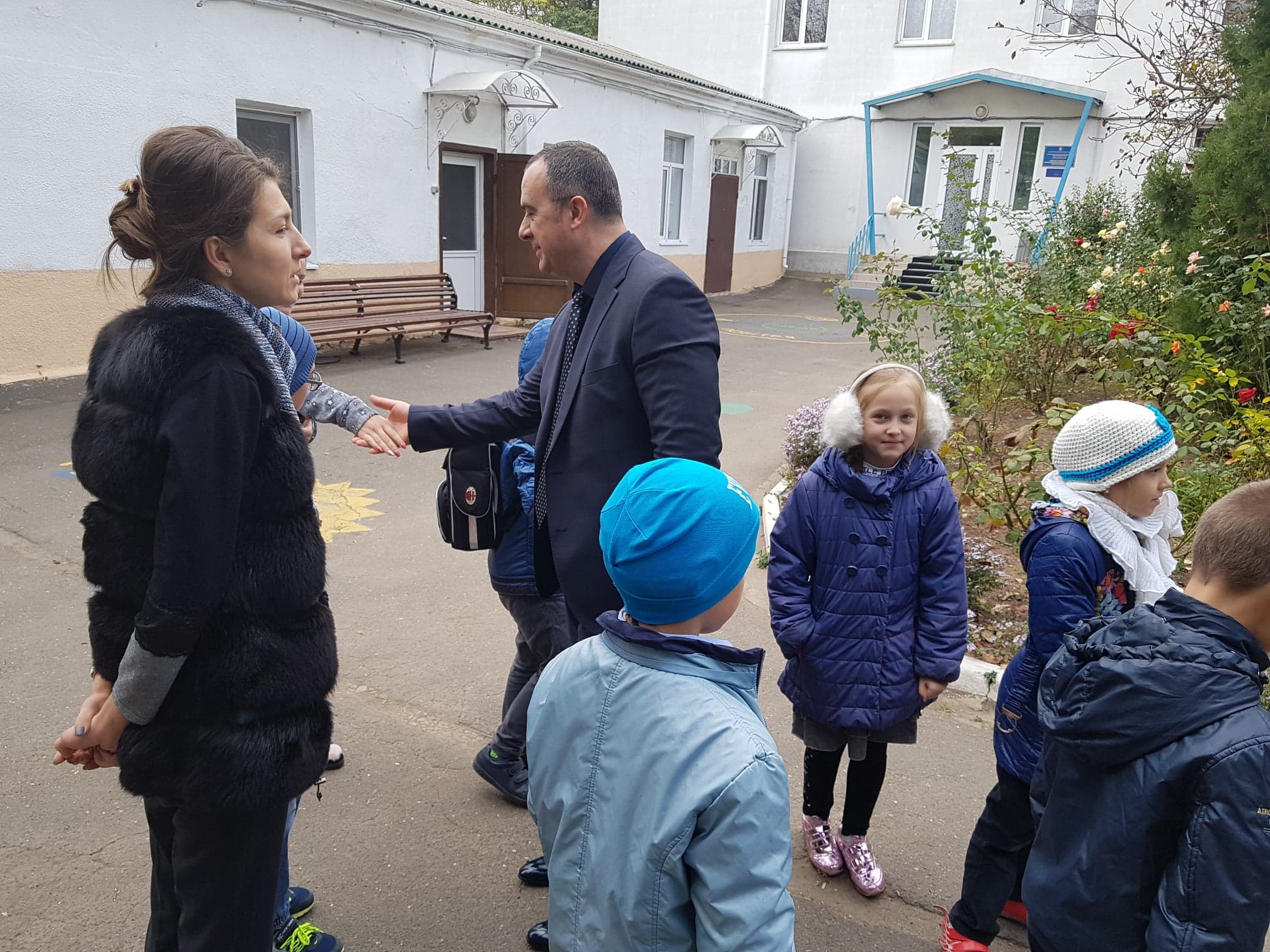 44398069 203086180584978 1096380875790090240 n