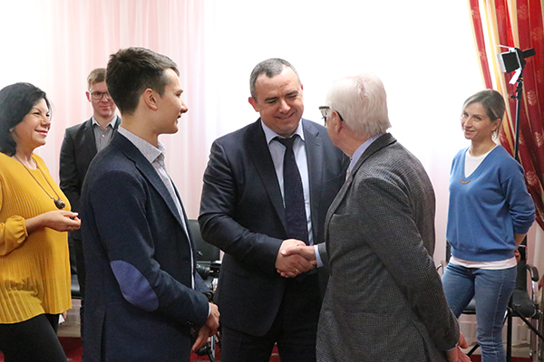 До суду завітав відомий адвокат із США 3 IMG 9605