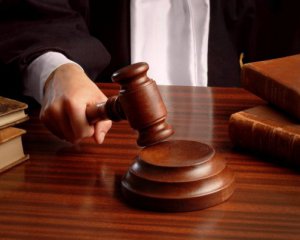 Взято під варту підозрюваного у скоєнні крадіжки та зберіганні наркотиків 1 901565 w 300