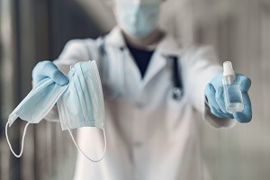 doctor hold hand